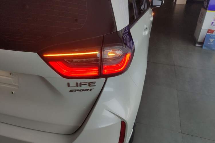 Used Honda LIFE 2021 1.5L CVT SPORT Heartbeat Edition Right Rear Taillight