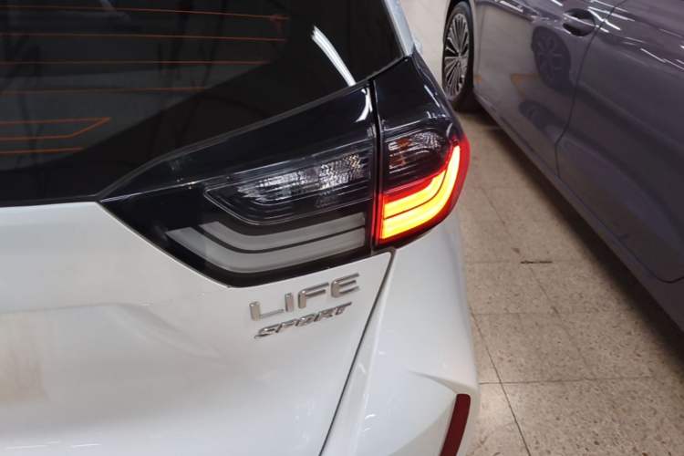 Used Honda LIFE 2021 1.5L CVT SPO-SS Dynamic Edition Right Rear Taillight