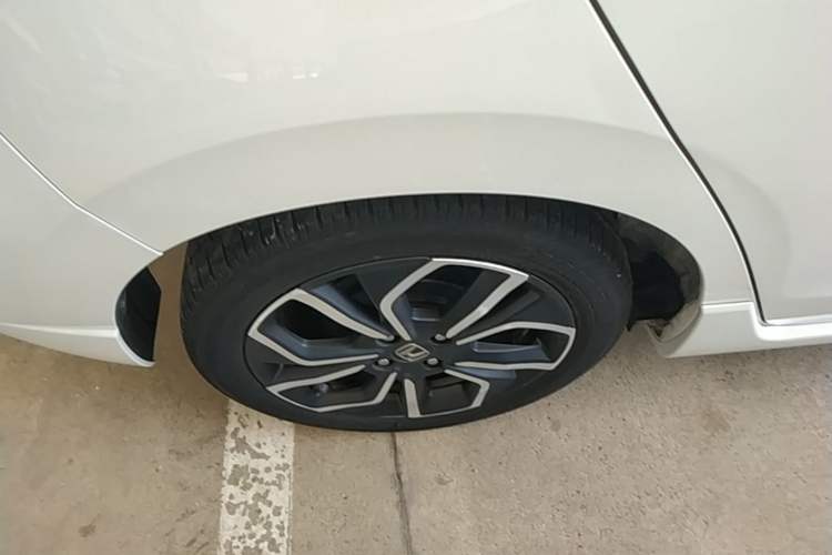 Used Honda LIFE 2021 1.5L CVT SPORT Heartbeat Edition Right Rear Wheel Hub
