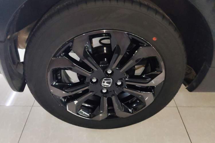 Used Honda LIFE 2021 1.5L CVT CRO-S Fun Edition Right Rear Wheel Hub