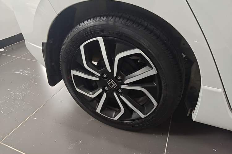 Used Honda LIFE 2021 1.5L CVT SPORT Heartbeat Edition Right Rear Wheel Hub