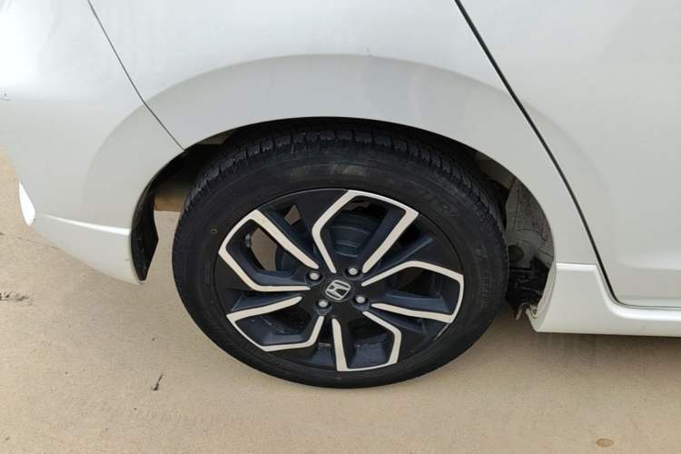 Used Honda LIFE 2021 1.5L CVT SPORT Heartbeat Edition Right Rear Wheel Hub