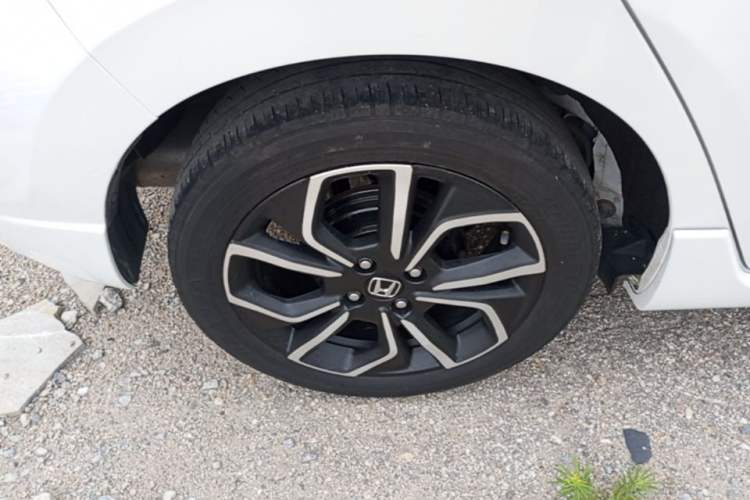 Used Honda LIFE 2021 1.5L CVT SPORT Heartbeat Edition Right Rear Wheel Hub