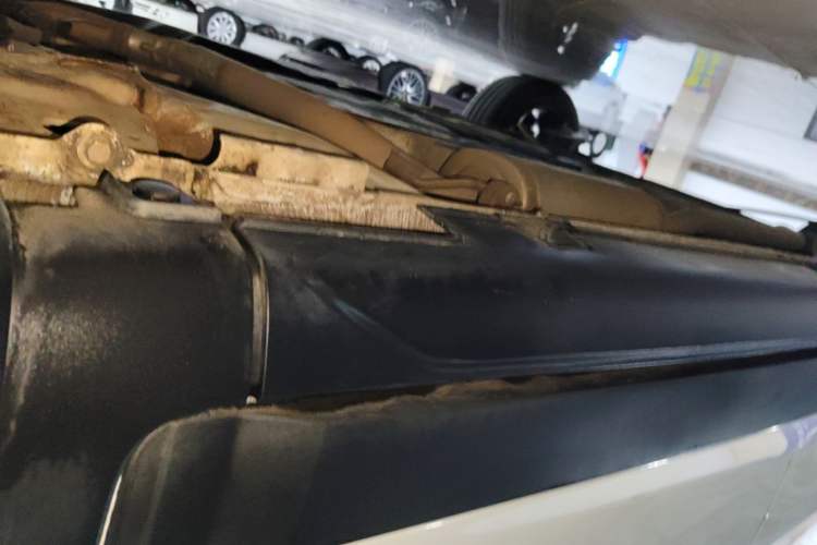 Used Honda LIFE 2021 1.5L CVT CRO-S Fun Edition Right Side Sill