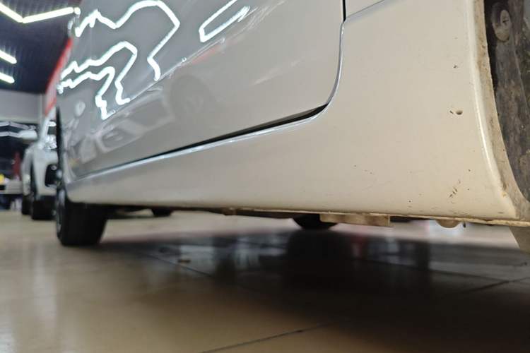 Used Honda LIFE 2021 1.5L CVT SPORT Heartbeat Edition Right Side Sill