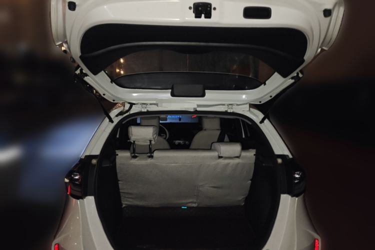 Used Honda LIFE 2021 1.5L CVT SPORT Heartbeat Edition Trunk