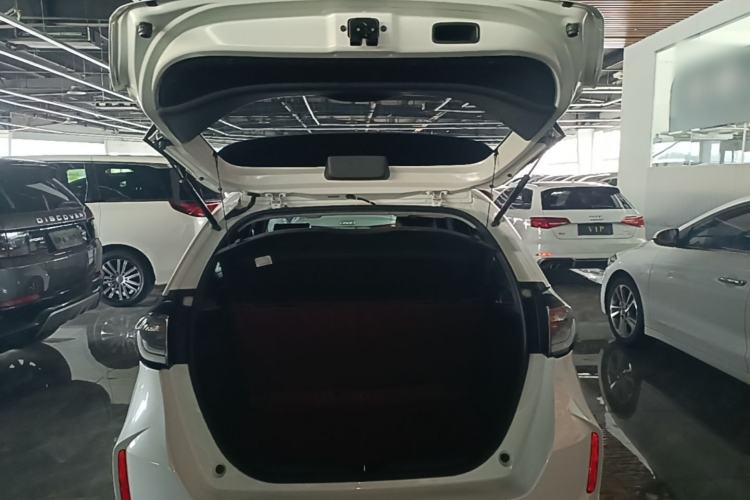 Used Honda LIFE 2021 1.5L CVT SPORT Heartbeat Edition Trunk