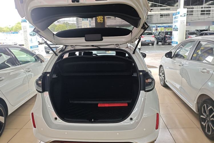 Used Honda LIFE 2021 1.5L CVT SPORT Heartbeat Edition Trunk