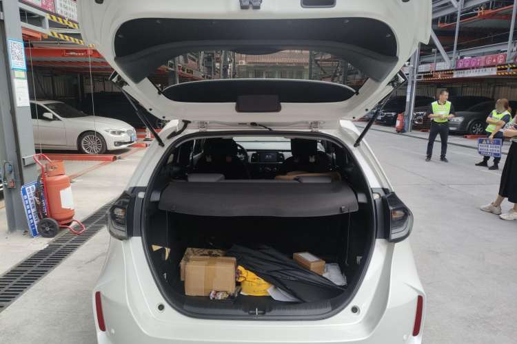 Used Honda LIFE 2021 1.5L CVT SPO-SS Dynamic Edition Trunk