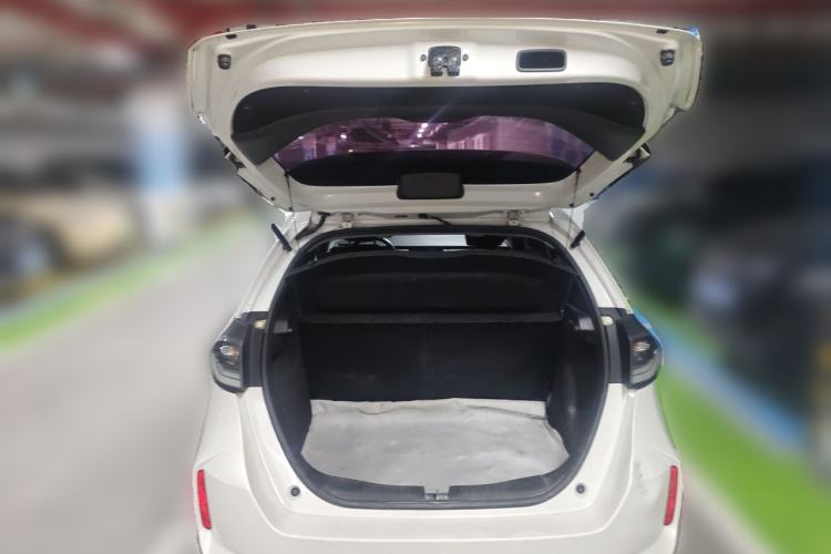 Used Honda LIFE 2021 1.5L CVT SPORT Heartbeat Edition Trunk