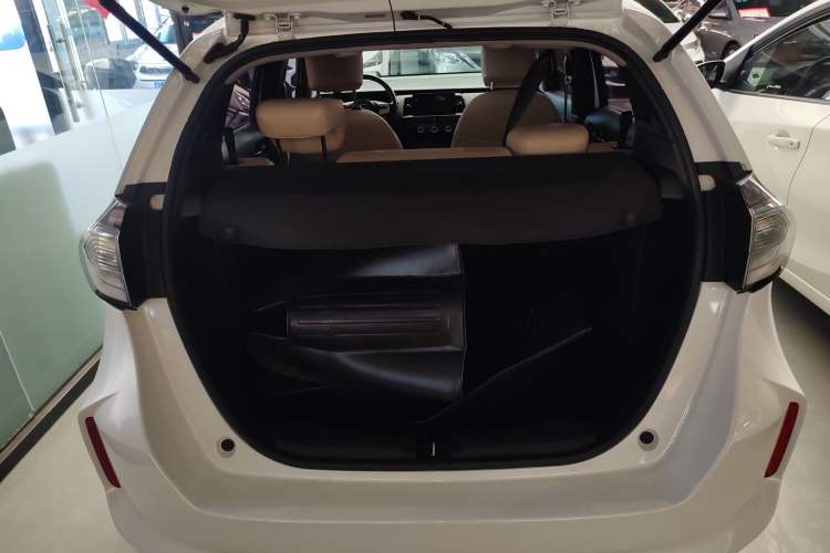 Used Honda LIFE 2021 1.5L CVT SPO-SS Dynamic Edition Trunk