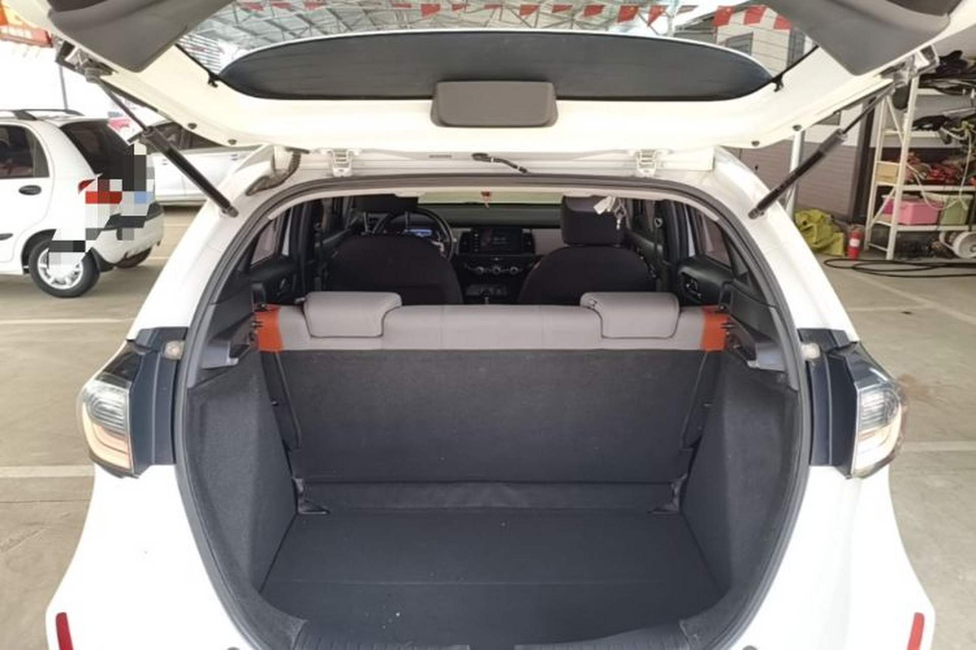 Used Honda LIFE 2021 1.5L CVT SPO-SS Dynamic Edition Trunk