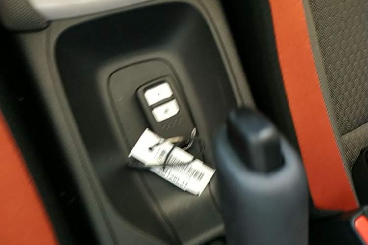 Used Honda LIFE 2021 1.5L CVT SPORT Heartbeat Edition Vehicle Key
