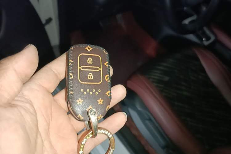 Used Honda LIFE 2021 1.5L CVT SPORT Heartbeat Edition Vehicle Key