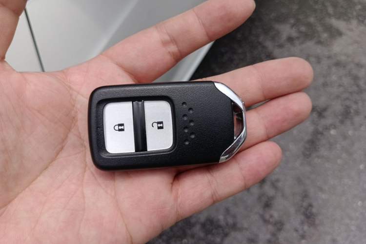 Used Honda LIFE 2021 1.5L CVT SPORT Heartbeat Edition Vehicle Key
