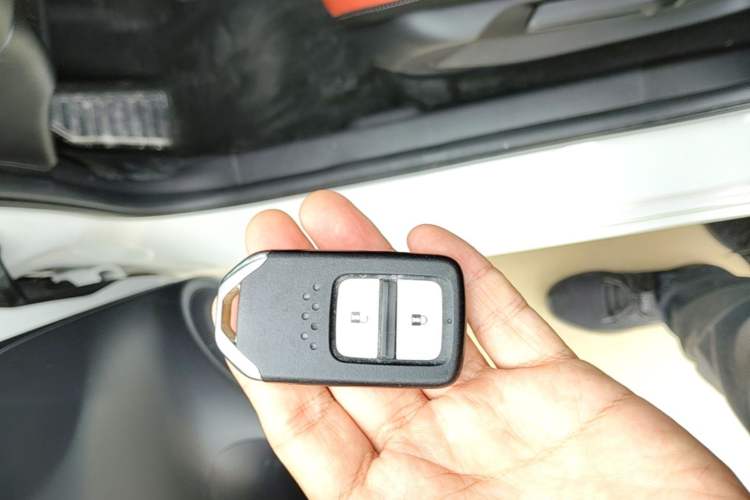 Used Honda LIFE 2021 1.5L CVT SPORT Heartbeat Edition Vehicle Key
