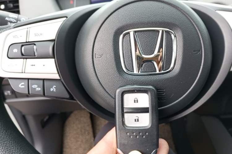 Used Honda LIFE 2021 1.5L CVT SPORT Heartbeat Edition Vehicle Key