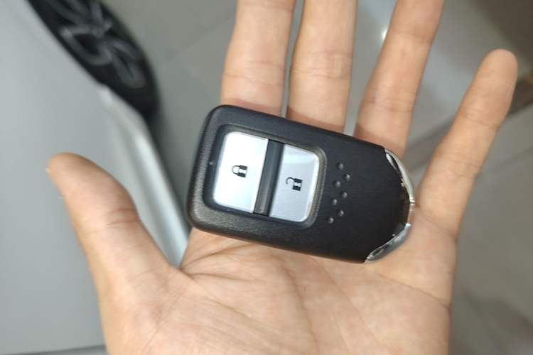 Used Honda LIFE 2021 1.5L CVT SPORT Heartbeat Edition Vehicle Key