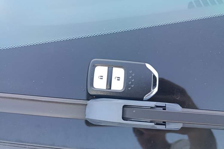 Used Honda LIFE 2021 1.5L CVT SPO-SS Dynamic Edition Vehicle Key