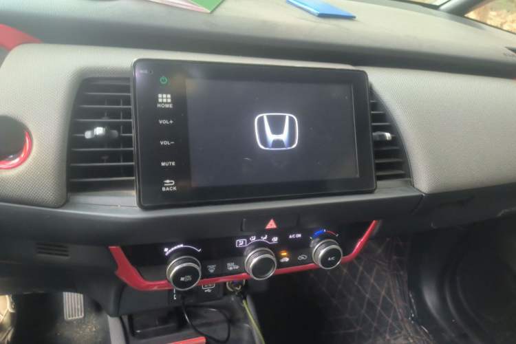 Used Honda LIFE 2021 1.5L CVT CRO-SS Fun Edition Audio And AC Panel