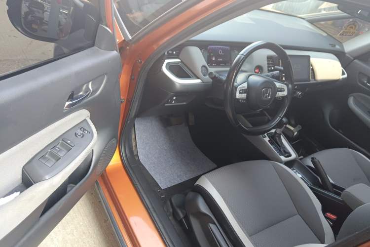 Used Honda LIFE 2021 1.5L CVT CRO-SS Fun Edition Driver Seat