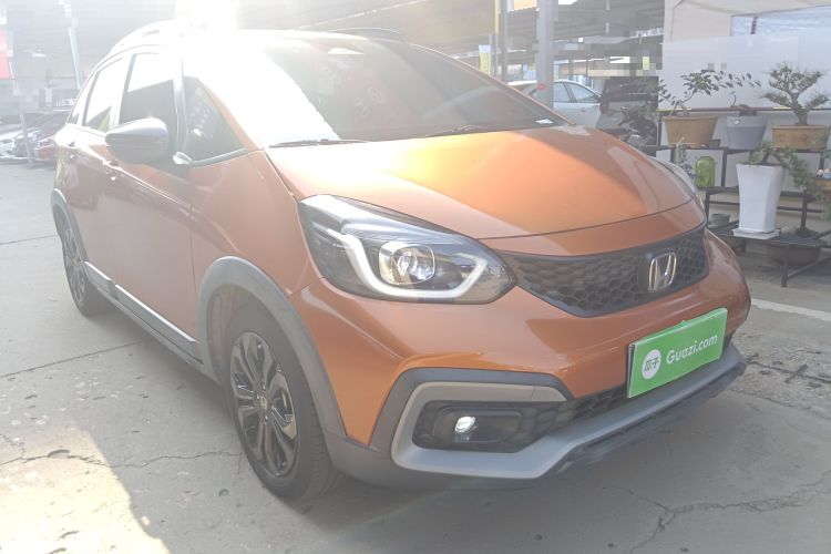 Used Honda LIFE 2021 1.5L CVT CRO-SS Fun Edition Front Right 45 Deg