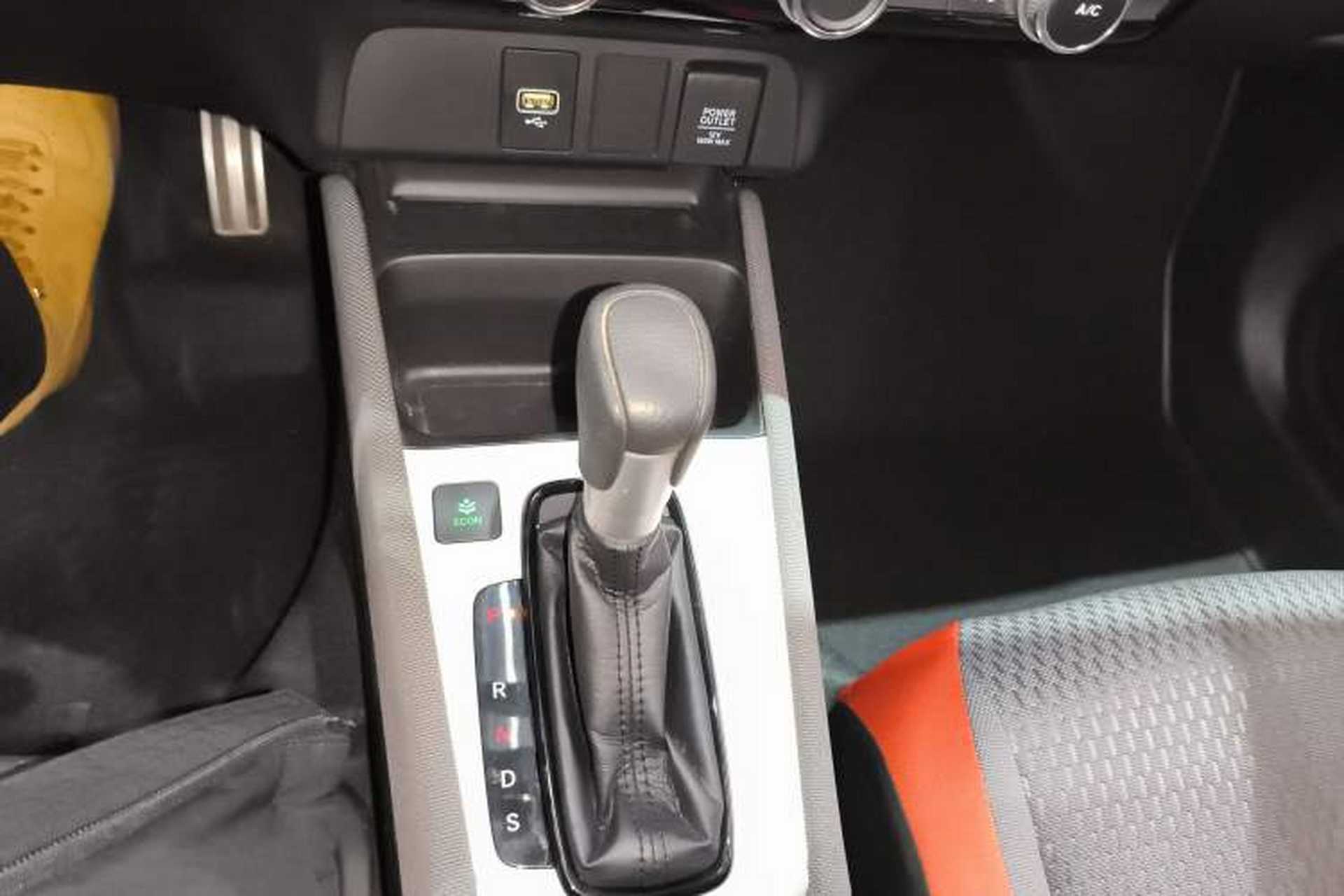 Used Honda LIFE 2021 1.5L CVT SPORT Heartbeat Edition Gear Lever