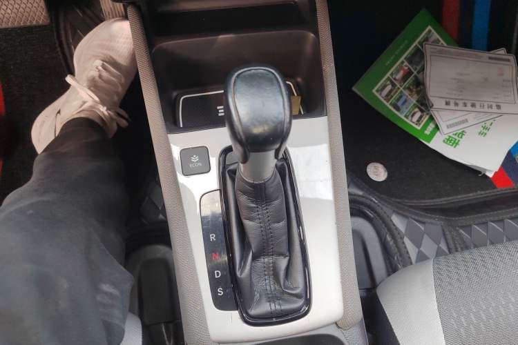 Used Honda LIFE 2021 1.5L CVT CRO-SS Fun Edition Gear Lever