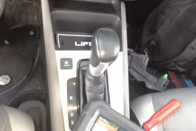 Used Honda LIFE 2021 1.5L CVT CRO-SS Fun Edition Gear Lever