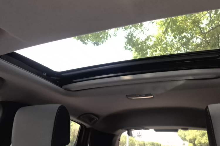 Used Honda LIFE 2021 1.5L CVT CRO-SS Fun Edition Headliner
