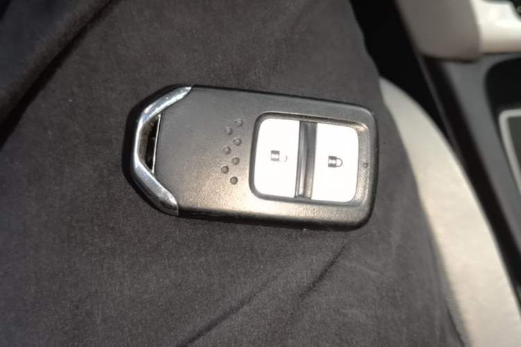 Used Honda LIFE 2021 1.5L CVT CRO-SS Fun Edition Interior 1