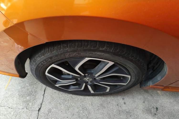 Used Honda LIFE 2021 1.5L CVT SPORT Heartbeat Edition Left Front Wheel Hub