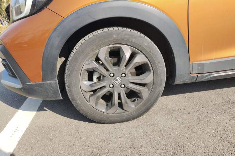 Used Honda LIFE 2021 1.5L CVT CRO-SS Fun Edition Left Front Wheel Hub