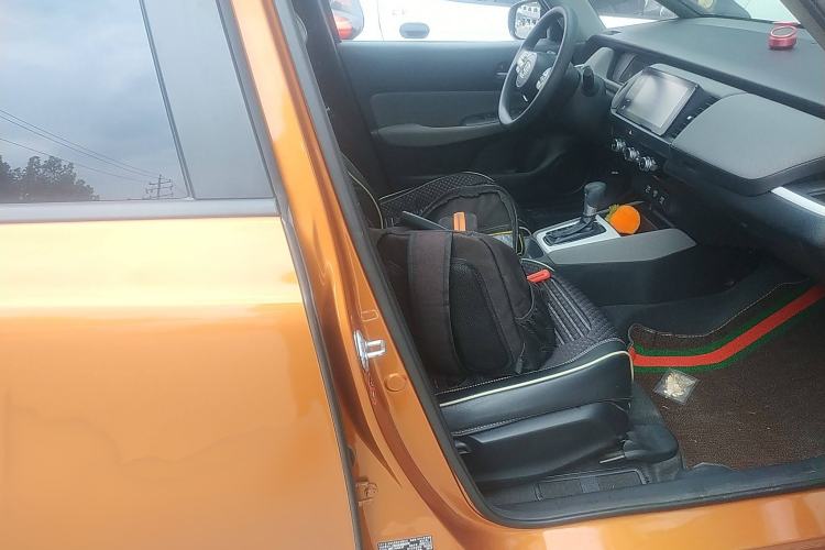 Used Honda LIFE 2021 1.5L CVT CRO-SS Fun Edition Right Front Seat