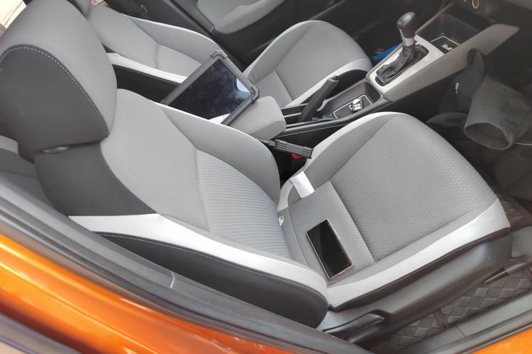 Used Honda LIFE 2021 1.5L CVT CRO-SS Fun Edition Right Front Seat