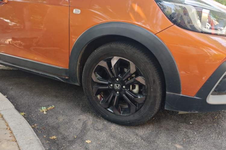 Used Honda LIFE 2021 1.5L CVT CRO-S Fun Edition Right Front Wheel Hub