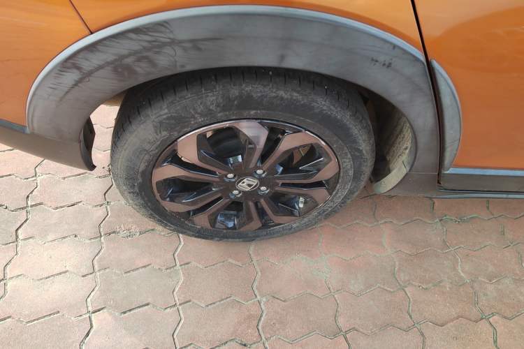 Used Honda LIFE 2021 1.5L CVT CRO-SS Fun Edition Right Rear Wheel Hub