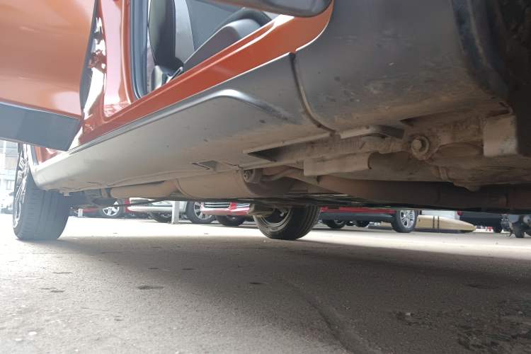 Used Honda LIFE 2021 1.5L CVT CRO-SS Fun Edition Right Side Sill
