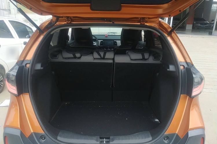 Used Honda LIFE 2021 1.5L CVT CRO-SS Fun Edition Trunk