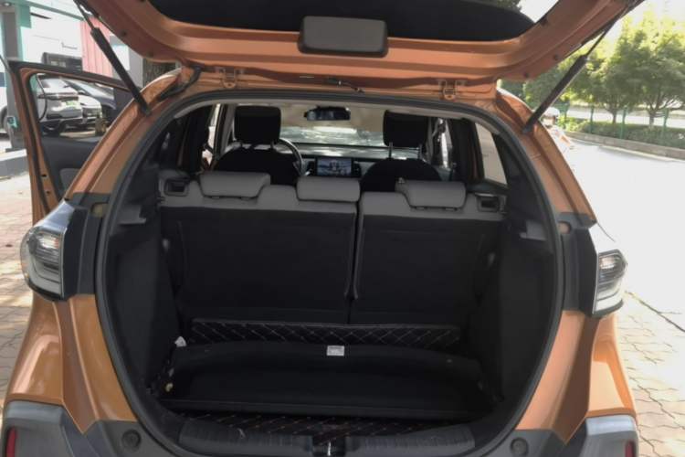 Used Honda LIFE 2021 1.5L CVT CRO-SS Fun Edition Trunk