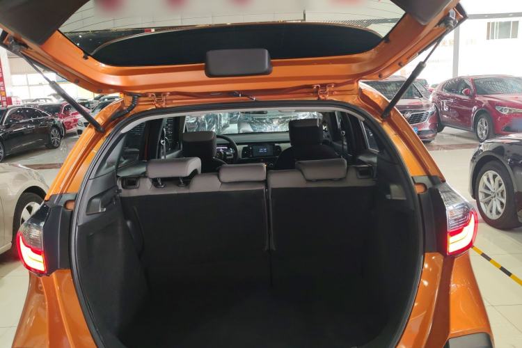 Used Honda LIFE 2021 1.5L CVT CRO-S Fun Edition Trunk