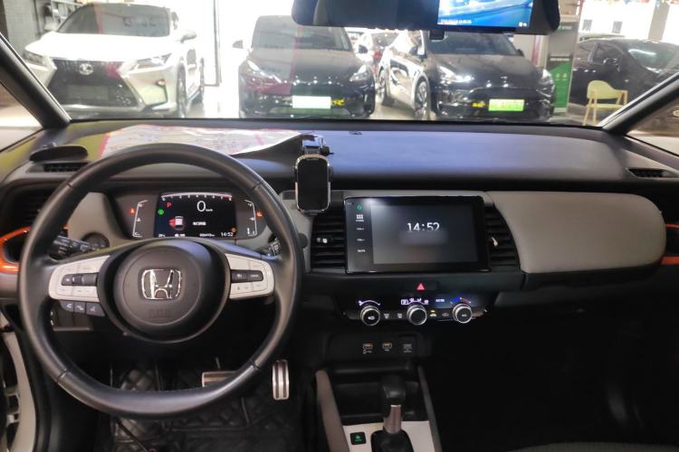 Used Honda LIFE 2023 1.5L CVT SPO-SS Dynamic Edition Center Console