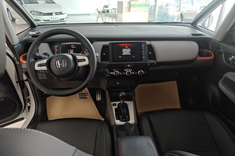 Used Honda LIFE 2023 1.5L CVT SPORT Exciting Edition Center Console