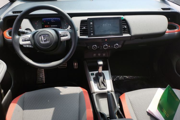 Used Honda LIFE 2023 1.5L CVT SPO-SS Dynamic Edition Center Console