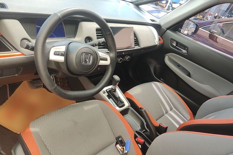 Used Honda LIFE 2023 1.5L CVT SPORT Exciting Edition Center Console