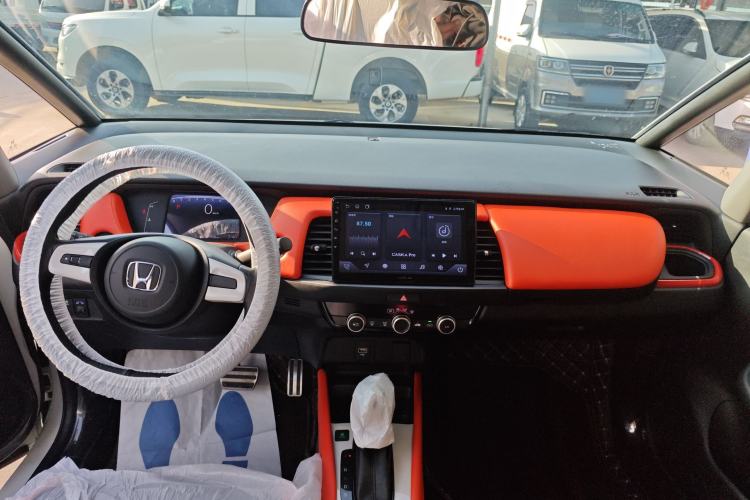 Used Honda LIFE 2023 1.5L CVT SPORT Exciting Edition Center Console