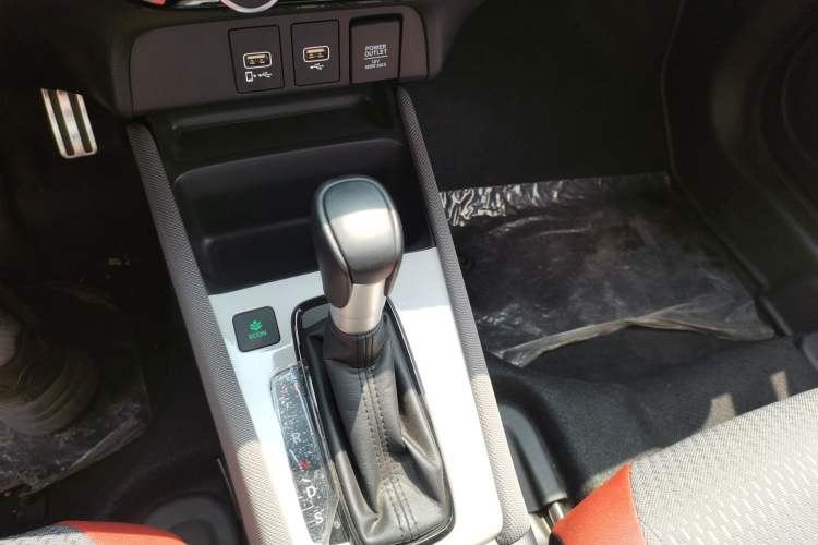 Used Honda LIFE 2023 1.5L CVT SPO-SS Dynamic Edition Gear Lever