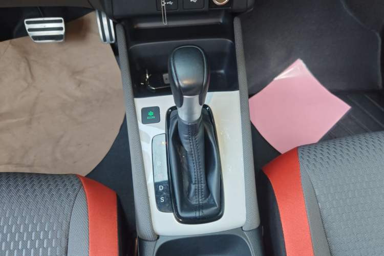 Used Honda LIFE 2023 1.5L CVT SPO-SS Dynamic Edition Gear Lever