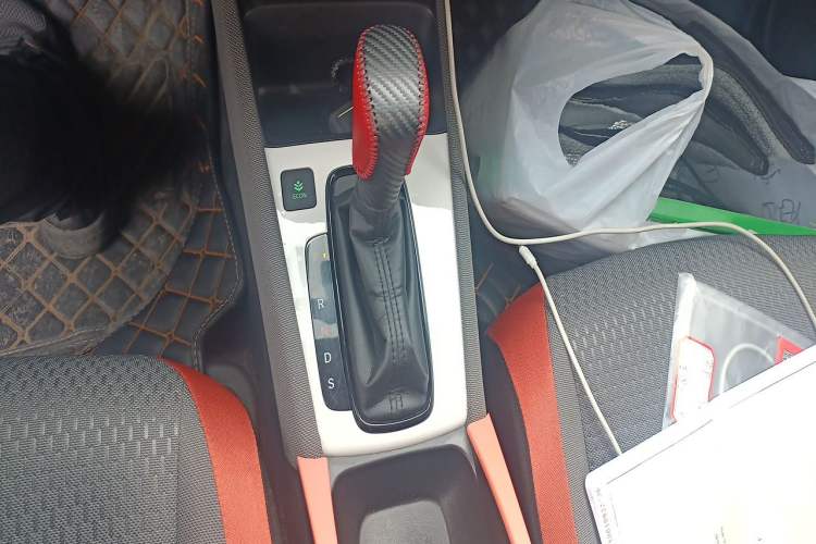 Used Honda LIFE 2023 1.5L CVT SPORT Exciting Edition Gear Lever