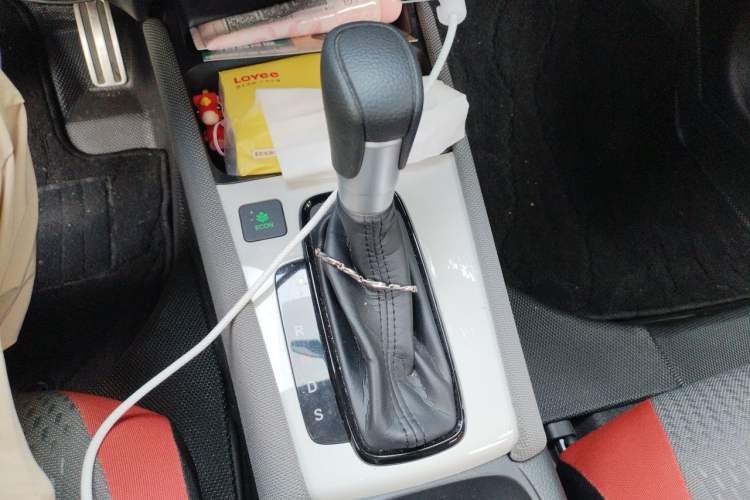 Used Honda LIFE 2023 1.5L CVT SPORT Exciting Edition Gear Lever